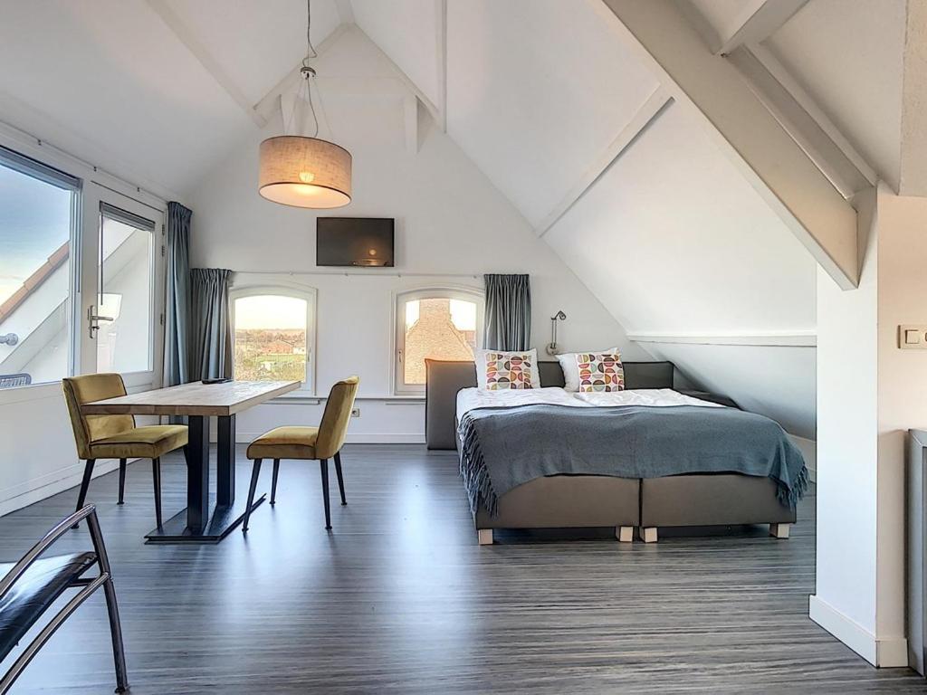 The Town Hotel Studios Appartments Zuidzande Eksteriør bilde